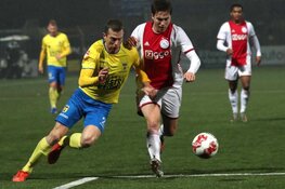 Jong Ajax maakt competitie weer spannend met winst op koploper SC Cambuur
