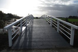 Fiets en voetgangersbrug Veenscheiding Nijehaske verlaagd en verbeterd
