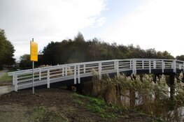 Fiets en voetgangersbrug Veenscheiding Nijehaske verlaagd en verbeterd