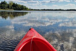 Unieke Watersafari toont bagger en waterplanten problematiek Nannewiid vanaf het water aan