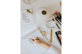 Ontspan tijdens de workshop handletteren in Bibliotheek Joure