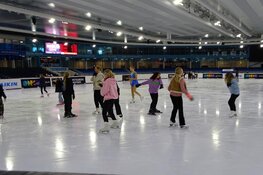 Gezellige drukte op de Open dag ijsstadion Thialf in Heerenveen