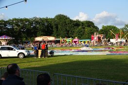 Veel publiek bij eerste dag van Friese ballonfeesten