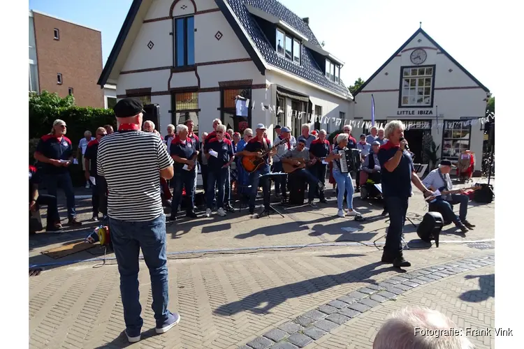 Gezellige drukte op het Shanty festival in Joure