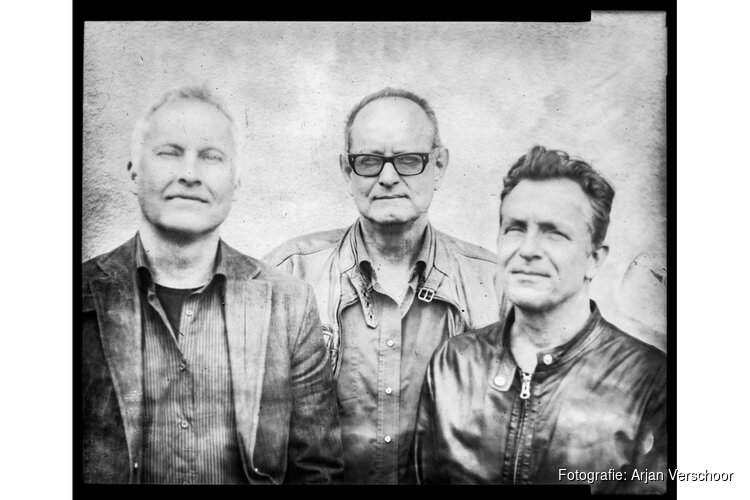 Laat een ouderwets sepia-fotoportret maken